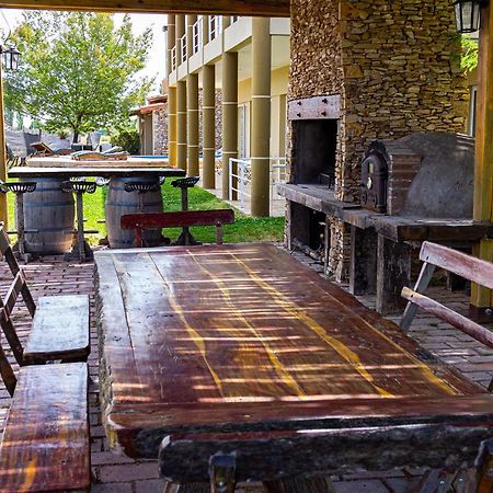 Chaglasian Wine & Suites San Rafael  Buitenkant foto