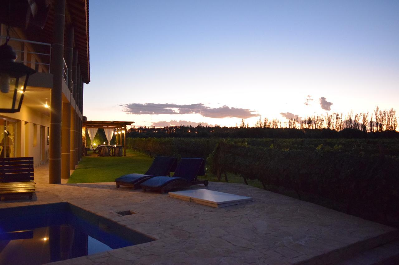 Chaglasian Wine & Suites San Rafael  Buitenkant foto