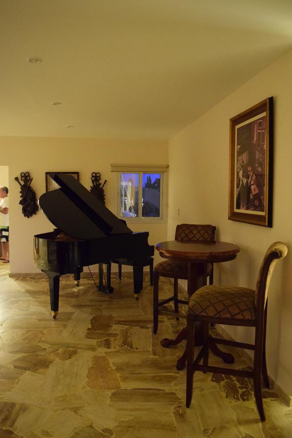 Chaglasian Wine & Suites San Rafael  Buitenkant foto