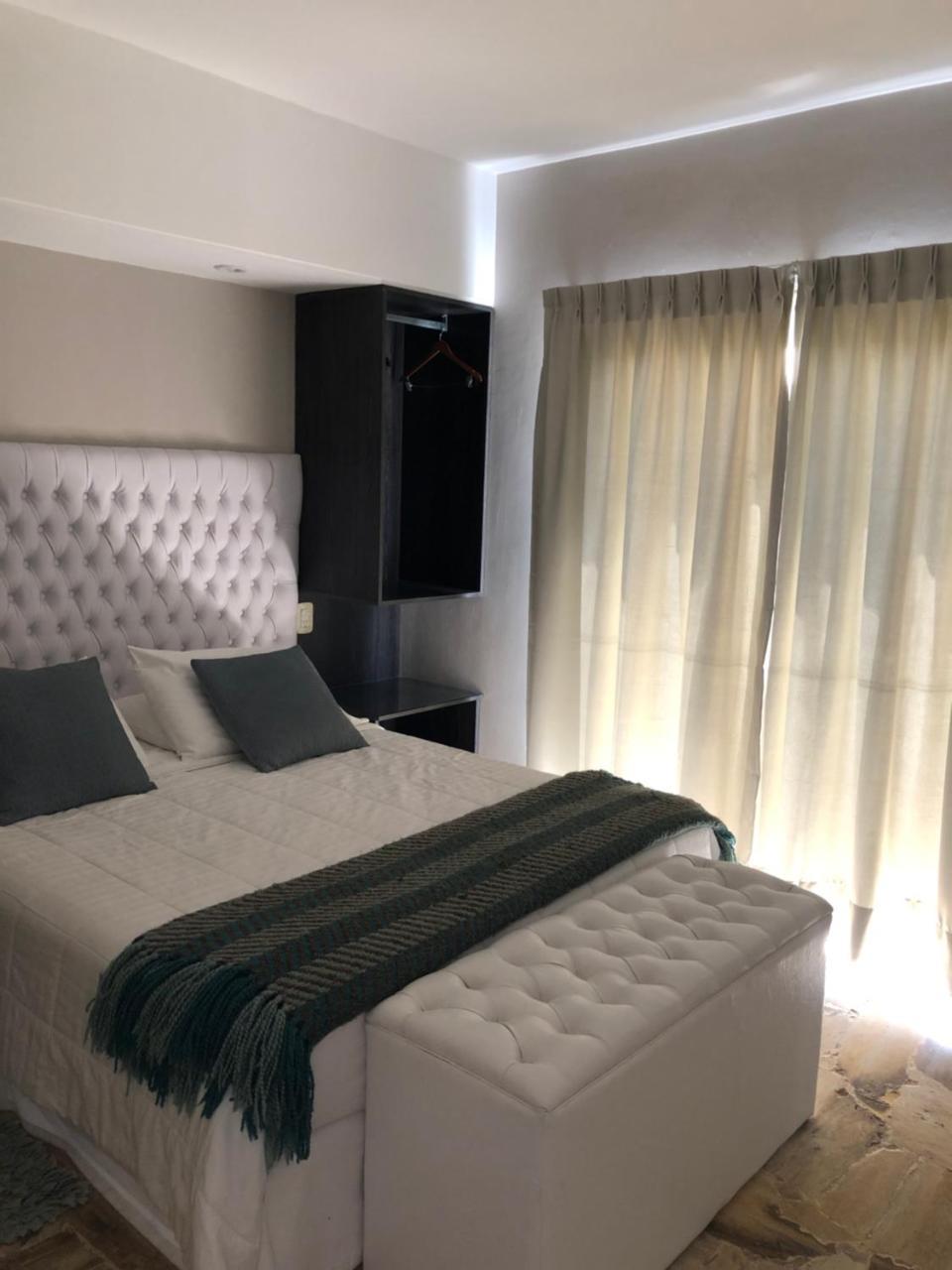 Chaglasian Wine & Suites San Rafael  Buitenkant foto